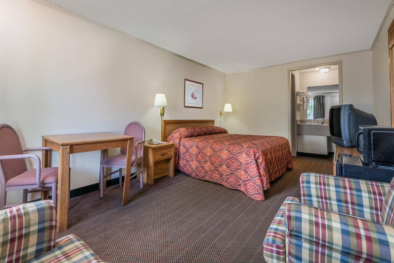 Knights Inn Columbus/Franklinton المظهر الخارجي الصورة
